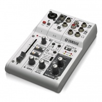 Yamaha AG03 - ��������� �����, 1 ���./���. ��., 1 ����., 1 AUX, D-PRE �������������, USB Audio, DSP